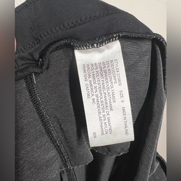 CW-X Speed Model Compression Tights - Picture 10 of 12